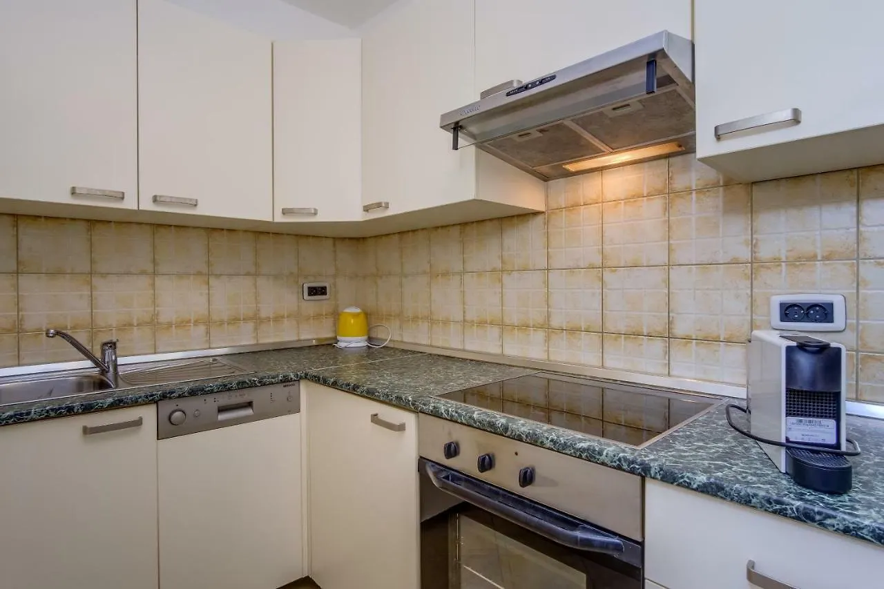 Dairos Apartment Mali Losinj Croatia